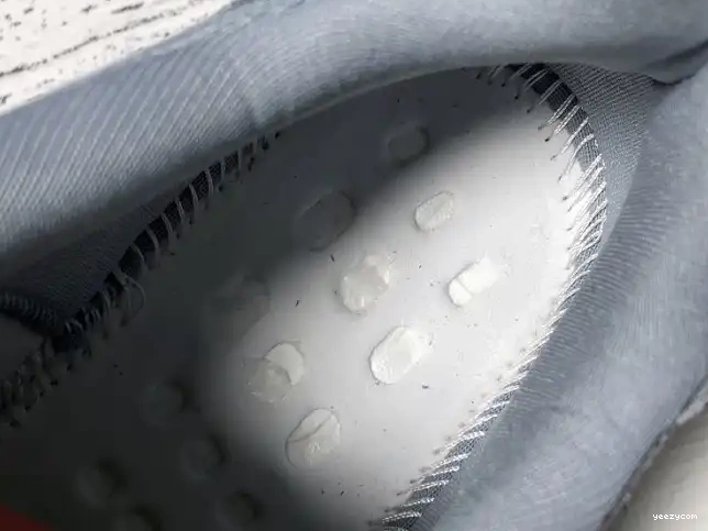 Blue Hospital FV8424 v2 Adidas Yeezy 700 Boost 0422